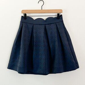 alya // navy blue scalloped floral cutout skirt L